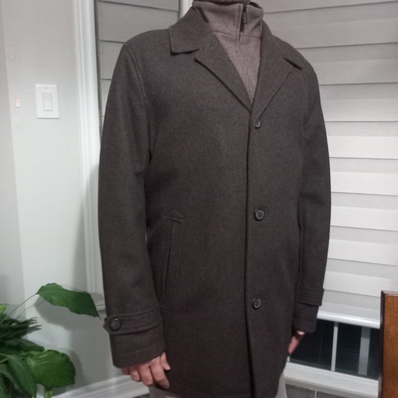 Button Down woolen Winter coat - Picture 3 of 7